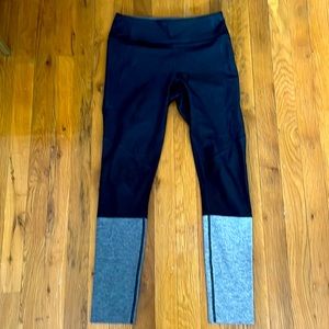 LIKE NEW Outdoor Voices leggings. Size Small